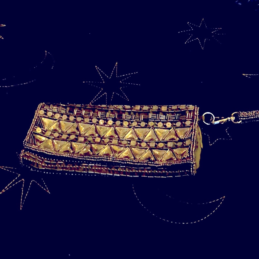 Charming Charlie hang bag